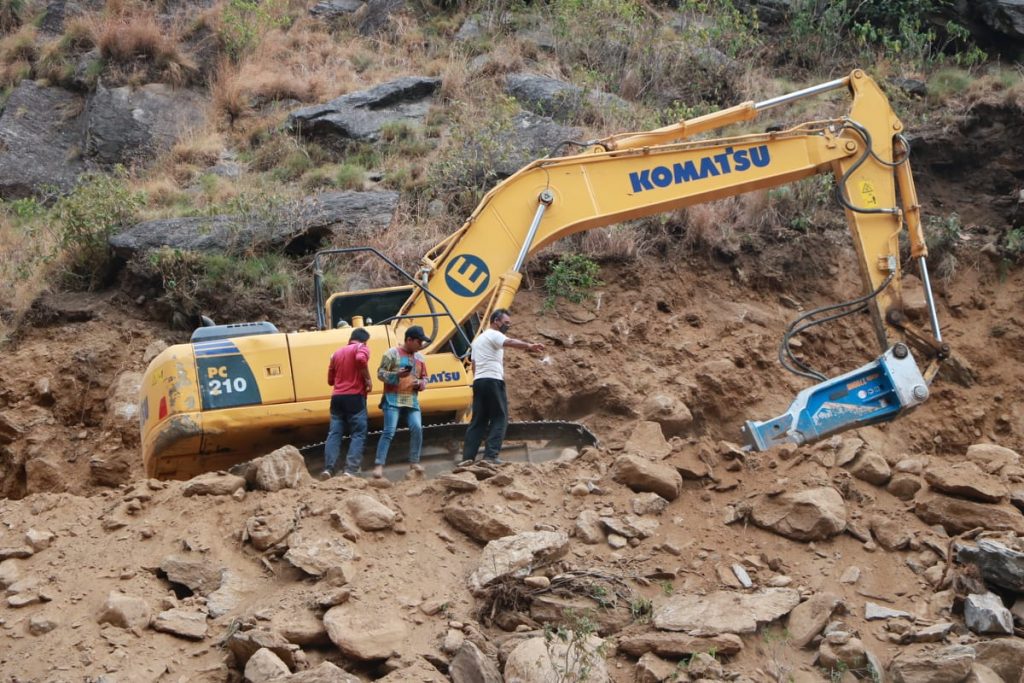 एक महिनामा १ अर्व ८८ करोड वढि निकासा