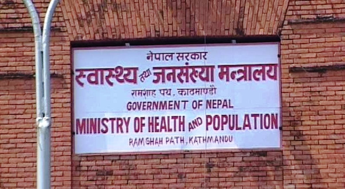 सोमबार ३,५५६ संक्रमित थपिए, १२ जनाको मृत्यु