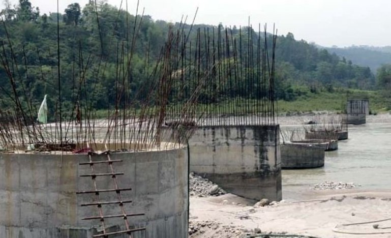 पाँच वर्षमा पनि बनेन सेती नदीमा पुल