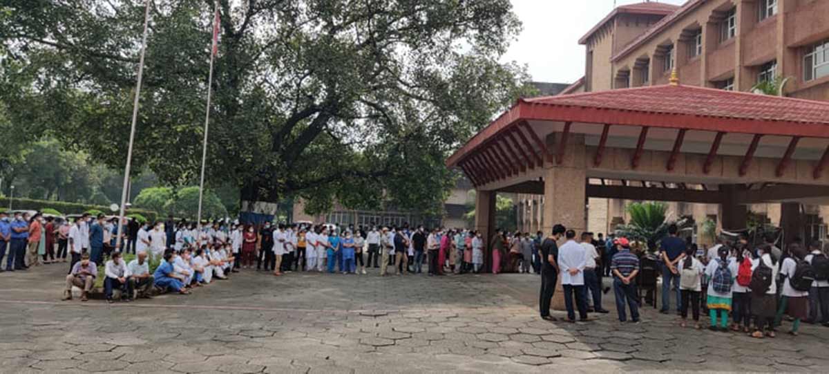 सेवा बन्द गरेर बीपी प्रतिष्ठानका चिकित्सक आन्दोलनमा