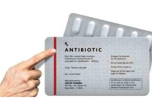 औषधिको पछाडि हुने रातो धर्काको अर्थ के हो ? याद गर्नुभएको छ!