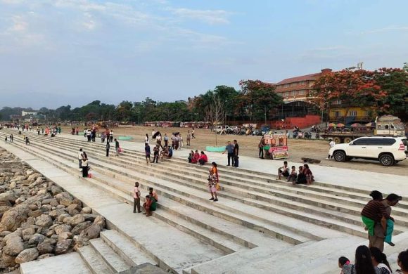नारायणी किनारः तटबन्ध सहित सौन्दर्यअभिवृद्धि