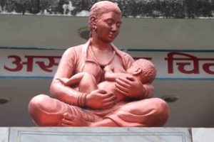 सुन्दरता विग्रने गलत धारणाका कारण स्तनपान गराउनेको संख्या कम