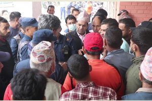 उपचारका क्रममा बालिकाको मृत्यु भएपछि गुल्मी अस्पतालमा तनाव