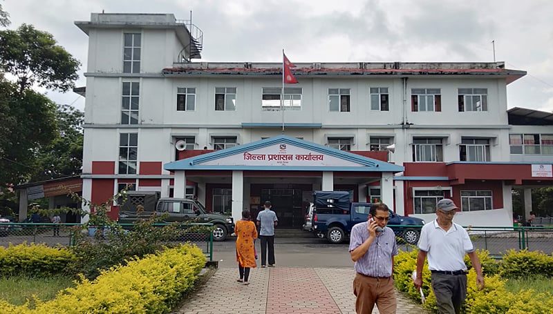अत्याबश्यक बाहेक सडक खण्डको यात्रा नगर्न चितवन प्रशासनको अनुरोध