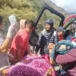 हेलिकप्टरबाट महिलाको उद्धार