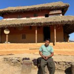 विदेशबाट फर्किएर मायाँटारमा घरबास