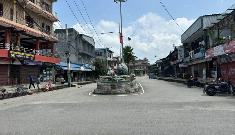 सुनसान छन् सौराहाका होटलः पर्यटक भन्दछन् नेपालको विपदमा कसरी रमाउनु ?